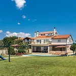 Casa vacanze Beautiful In With Wifi *