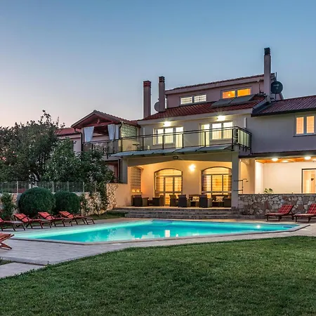 Holiday home Beautiful In With Wifi