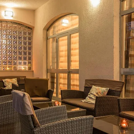 Beautiful In With Wifi Pula