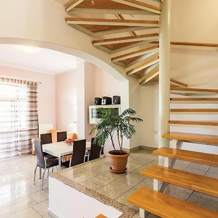 Beautiful In With Wifi Pula