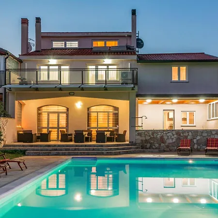 Holiday home Beautiful In With Wifi