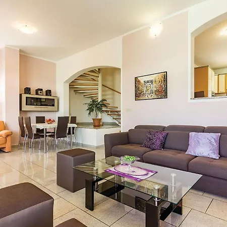 Nyaraló Beautiful In With Wifi