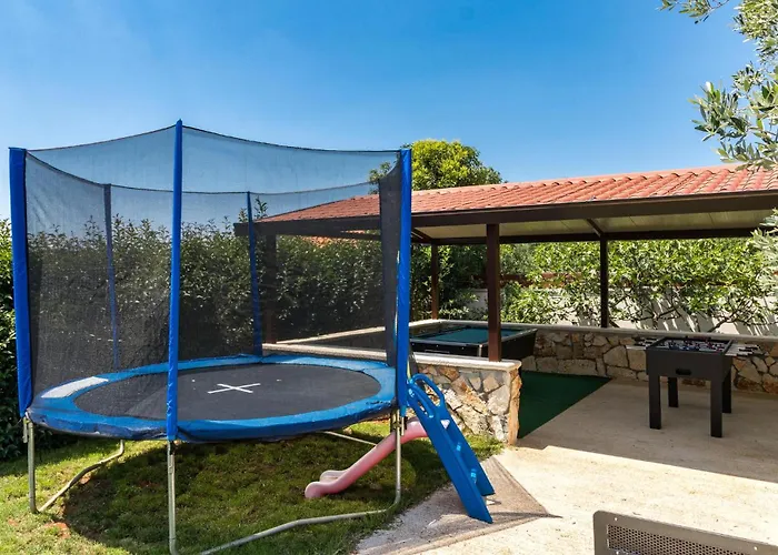 Holiday home Beautiful In With Wifi Pula