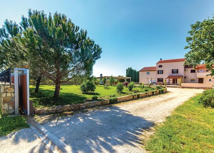 Holiday home Beautiful In With Wifi Pula