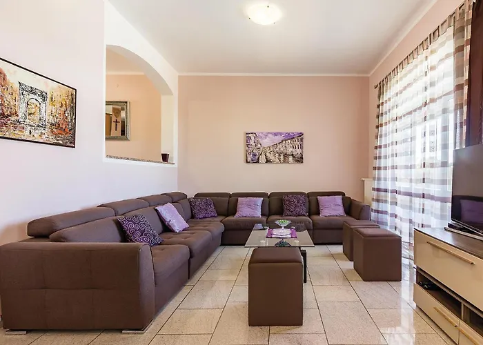 Beautiful In With Wifi Pula